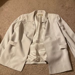Cute Valentino blazer. Perfect for work or on the go.